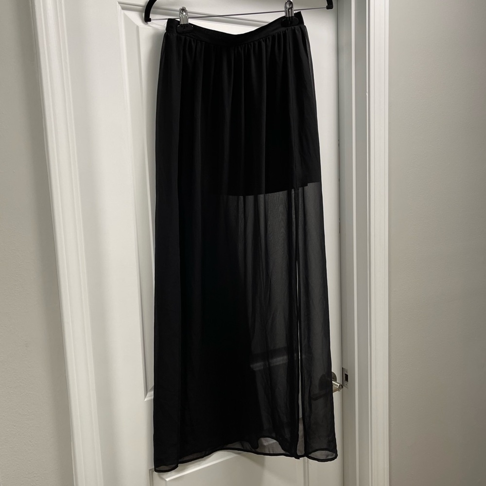 H&M black maxi skirt size 6